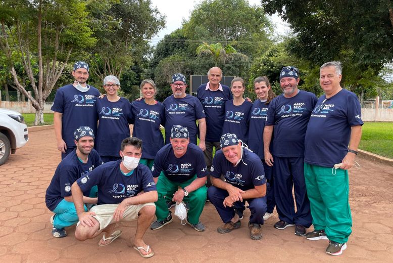 Médicos realizam ação de prevenção de câncer colorretal para populações ribeirinhas do rio Tapajós, no Pará